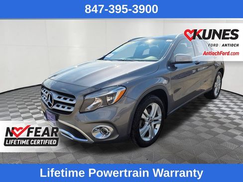 Used 2018 Mercedes-Benz GLA 250 4MATIC image 3