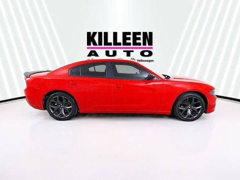 Used 2020 Dodge Charger SXT w/ Blacktop Package image 5