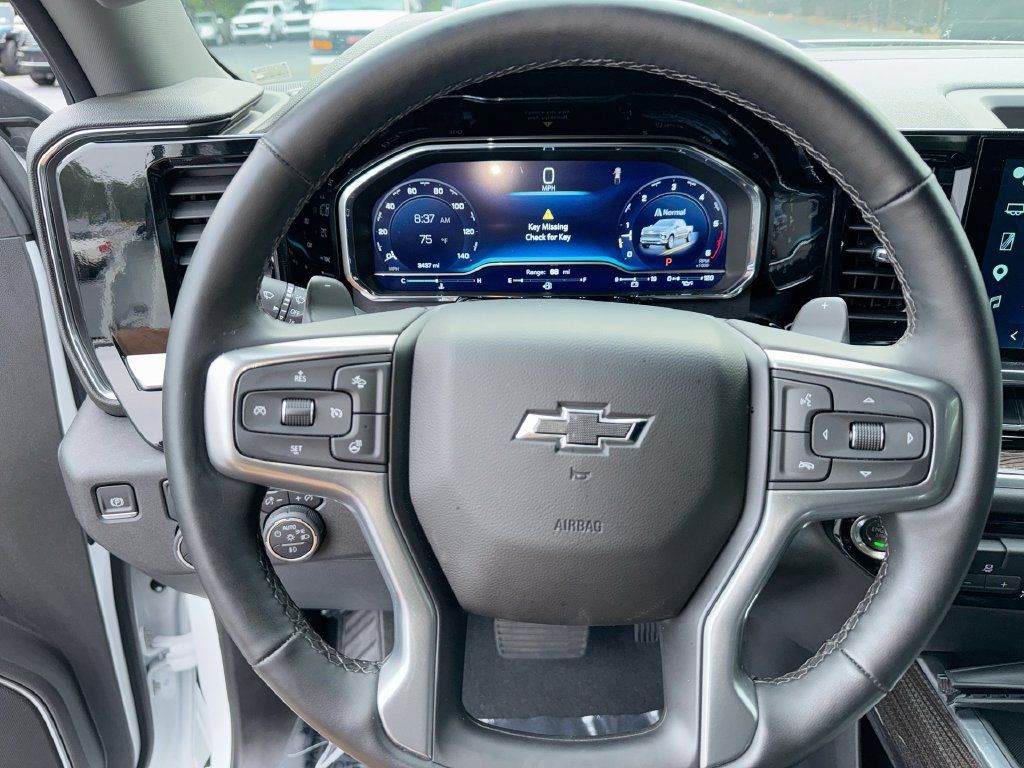Used 2025 Chevrolet Silverado 1500 RST RWD image 16