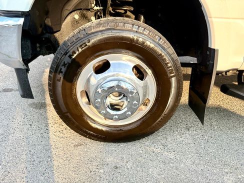 Used 2022 Ford F350 Lariat w/ Lariat Value Package image 22