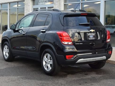 Used 2019 Chevrolet Trax LT w/ LT Convenience Package AWD/4WD image 9