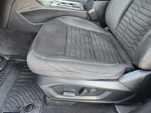 Used 2020 Ford Explorer XLT RWD image 25