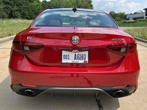 Used 2019 Alfa Romeo Giulia Ti Sport w/ Quick Order Package 22S Sport AWD/4WD image 9