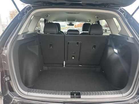 Used 2024 Volkswagen Taos SE image 8