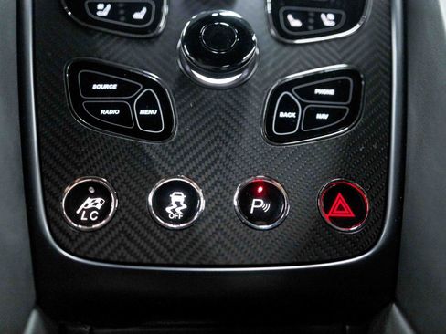 Used 2016 Aston Martin Vanquish Coupe image 52