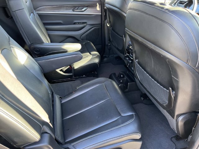 Certified 2024 Jeep Grand Cherokee L Limited AWD/4WD image 23