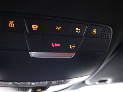 Used 2020 Mercedes-Benz GLC 300 4MATIC image 25