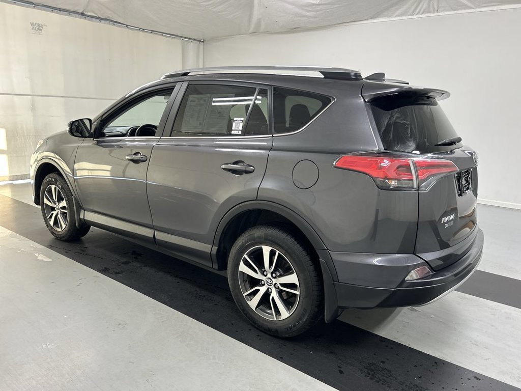 Used 2017 Toyota RAV4 XLE w/ All Weather Liner Package AWD/4WD image 7