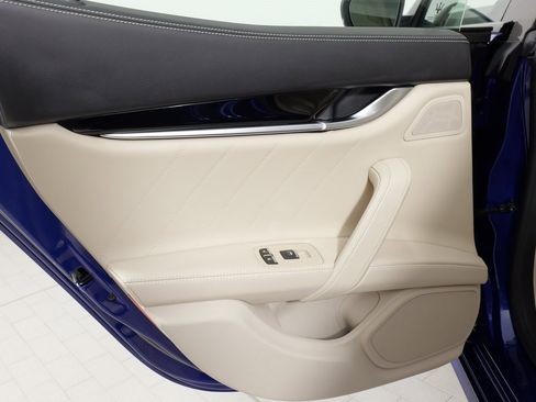 Used 2022 Maserati Ghibli Modena image 38