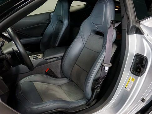 Used 2016 Chevrolet Corvette Z06 w/ 2LZ Preferred Equipment Group image 9