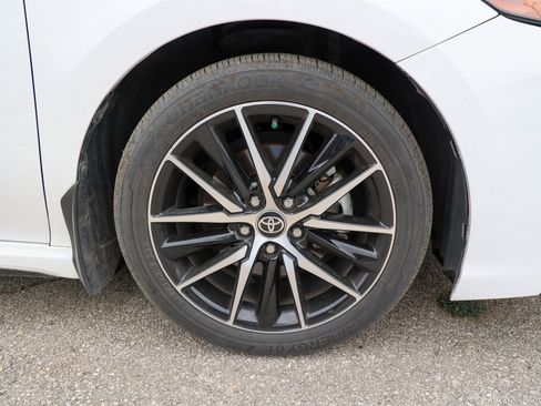 Used 2023 Toyota Camry SE image 12