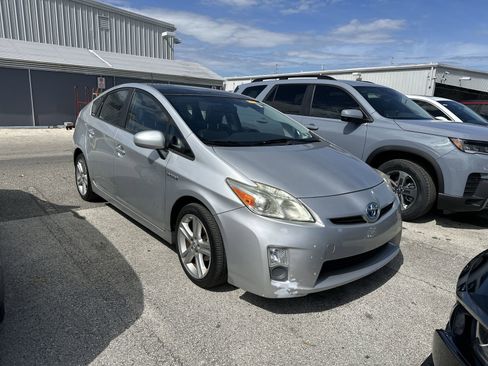 Used 2010 Toyota Prius Four image 12