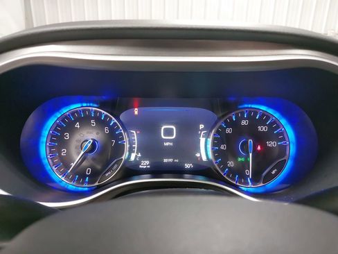 Used 2024 Chrysler Pacifica Touring-L image 31