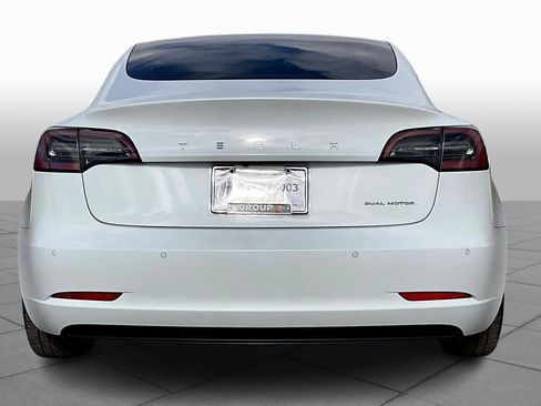 Used 2018 Tesla Model 3 Long Range image 4