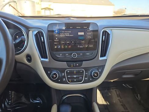 Used 2024 Chevrolet Malibu LT image 20