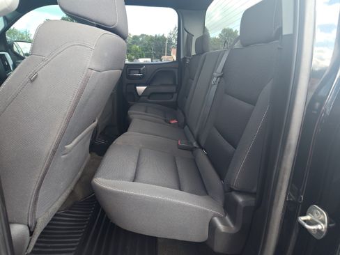 Used 2018 Chevrolet Silverado 1500 LT w/ Midnight Edition AWD/4WD image 18
