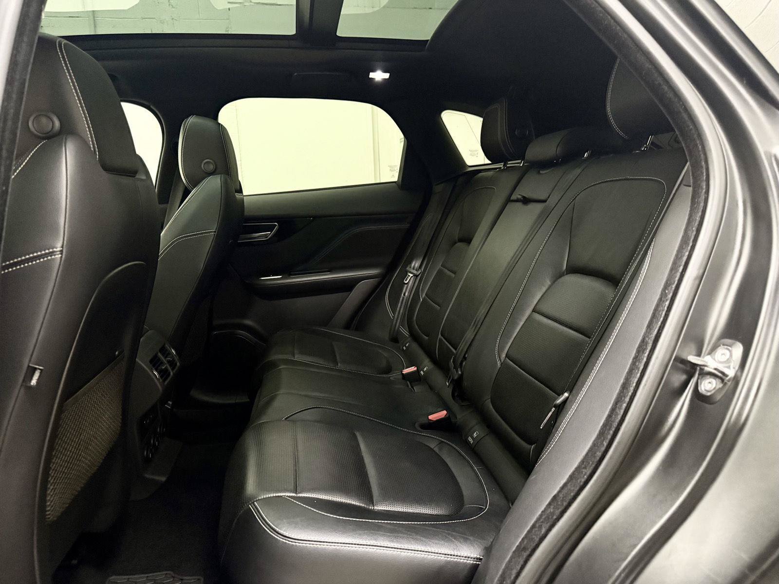 Used 2018 Jaguar F-PACE R-Sport AWD/4WD image 19