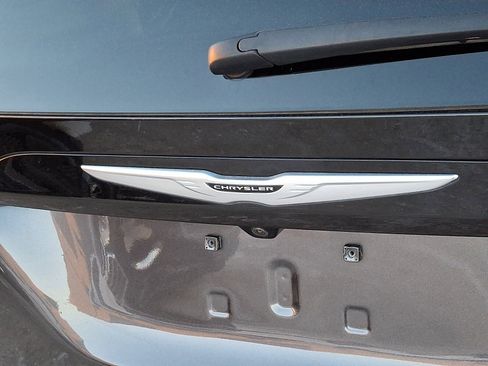 Used 2023 Chrysler Voyager LX image 29