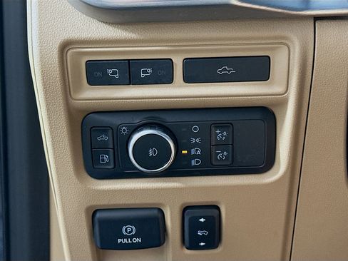 Used 2021 Ford F150 Lariat w/ Equipment Group 501A Mid image 17