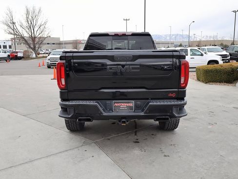 Used 2020 GMC Sierra 1500 AT4 w/ Off-Road Performance Package image 5