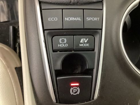 Used 2023 Toyota Camry XLE w/ Navigation Package FWD image 28
