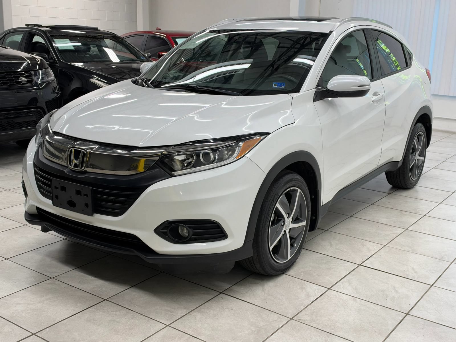 Used 2021 Honda HR-V EX image 3