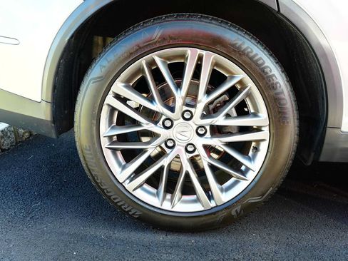 Certified 2024 Acura MDX SH-AWD w/ Advance Package image 10
