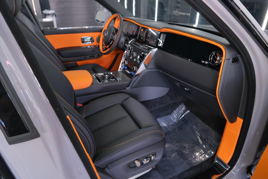 Used 2027 Rolls-Royce Cullinan AWD/4WD image 17