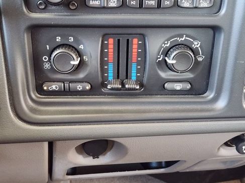 Used 2005 Chevrolet Tahoe LS RWD image 20