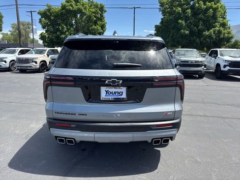 Used 2024 Chevrolet Traverse Z71 w/ Enhanced Driving Package AWD/4WD image 6