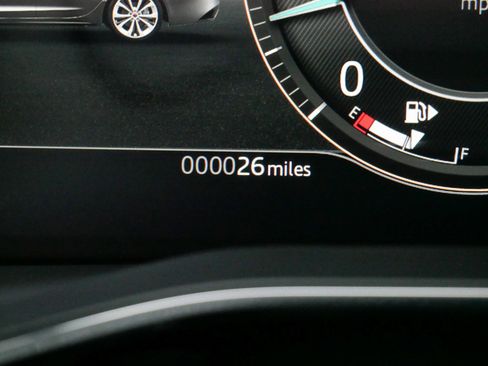 Used 2024 Jaguar XF R-Dynamic SE AWD/4WD image 22