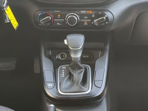 Used 2024 Kia Soul LX w/ Option Group 015 FWD image 18