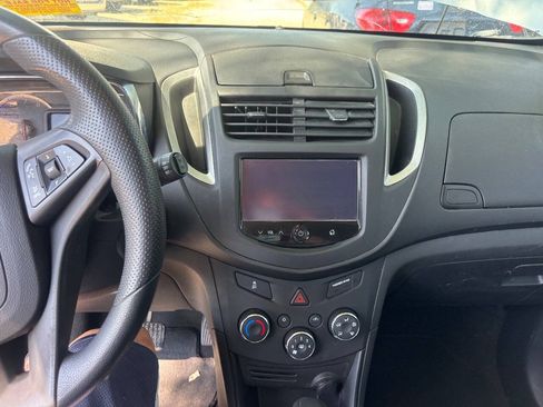 Used 2015 Chevrolet Trax LS FWD image 11