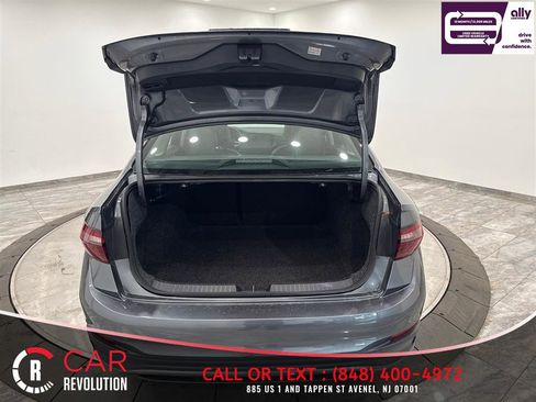 Used 2024 Volkswagen Jetta SE FWD image 39