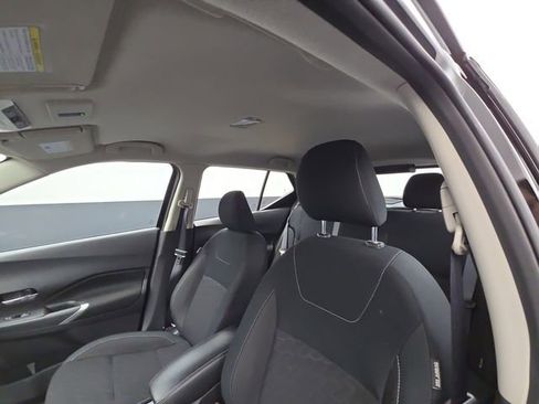 Used 2024 Nissan Kicks SV image 40