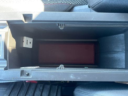 Used 2017 Chevrolet Equinox LS FWD image 29