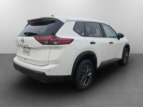 Used 2024 Nissan Rogue S image 6