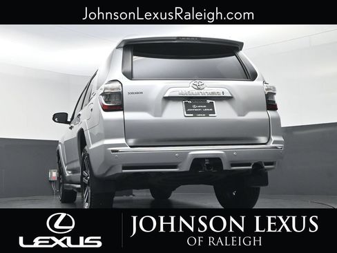 Used 2022 Toyota 4Runner Limited AWD/4WD image 19