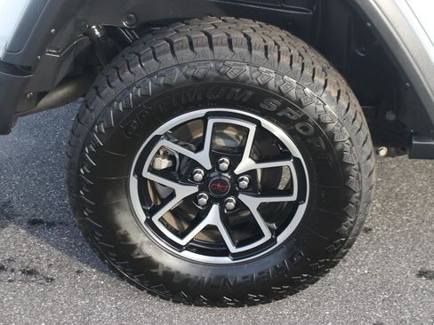 Used 2024 Jeep Wrangler Unlimited Rubicon image 35