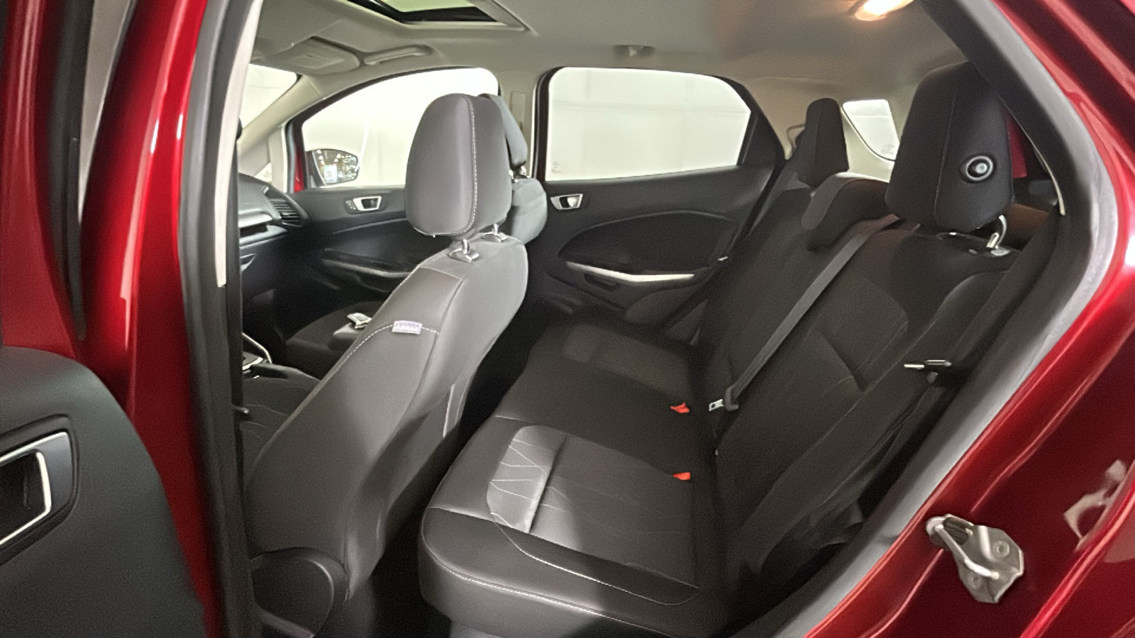 Used 2018 Ford EcoSport SE AWD/4WD image 31