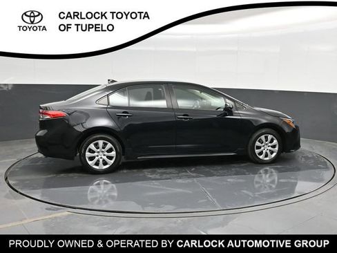 Used 2024 Toyota Corolla LE FWD image 4