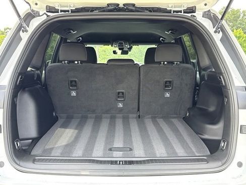New 2026 Jeep Grand Cherokee Laredo w/ Trailer Tow Package AWD/4WD image 27