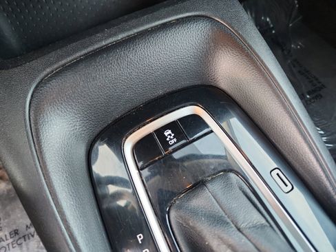 Used 2021 Toyota Corolla LE image 29