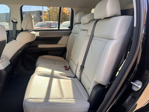 Certified 2025 Hyundai Santa Fe SEL image 14