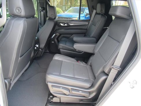 Used 2024 GMC Yukon Denali AWD/4WD image 35