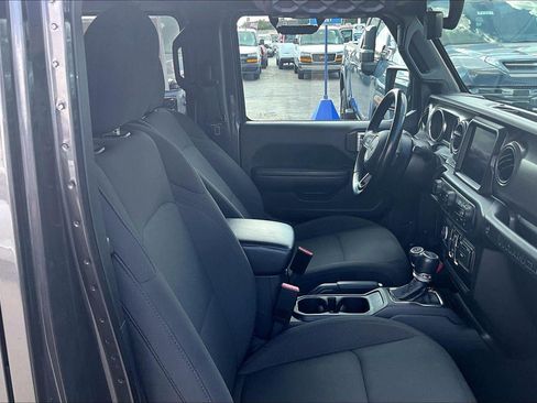 Used 2022 Jeep Wrangler Unlimited Sport AWD/4WD image 7