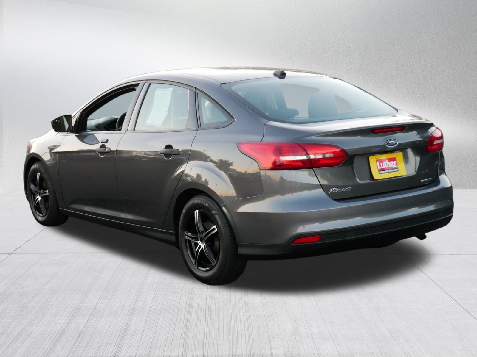 Used 2015 Ford Focus S FWD image 5