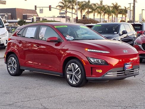 Used 2022 Hyundai Kona Limited w/ Cargo Package image 7