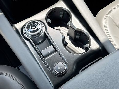 New 2026 Ford Explorer Active w/ Active Comfort Package RWD image 17