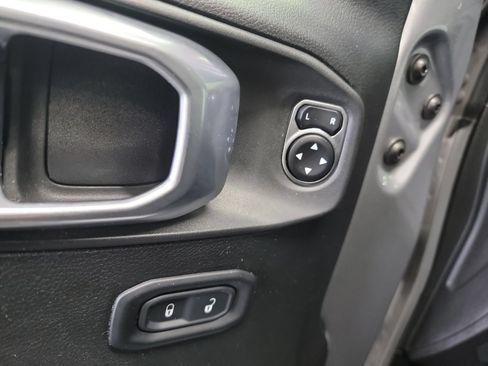 Used 2018 Jeep Wrangler Unlimited Sport S AWD/4WD image 14